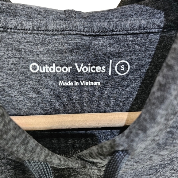 Outdoor Voices Dark Gray Hooded Pullover Activewear Size Small - Picture 8 of 9
